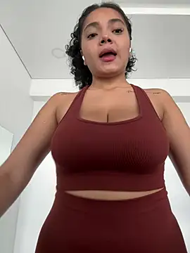 Snapshot of Mariecurl chatting on January 2025 02:08:02 PM Mariecurl online show from January 2025 02:08:02 PM