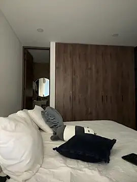 Snapshot of Mariecurl chatting on February 2025 07:07:01 PM Mariecurl online show from February 2025 07:07:01 PM