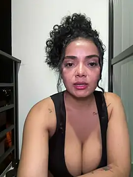 Snapshot of Mariecurl chatting on February 2025 02:29:01 AM Mariecurl online show from February 2025 02:29:01 AM