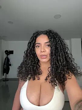 Mariecurl online show from May 2026 10:39:01 PM