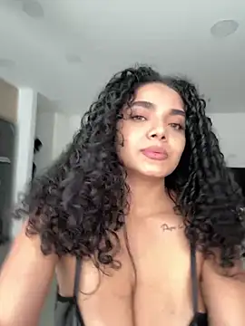 Mariecurl online show from May 2026 06:59:01 PM