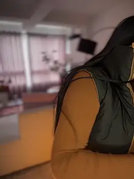 Insane Issa online show from December 2024 07:56:01 PM