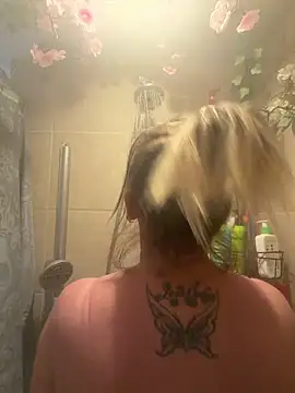 SummerBlueMoon online show from February 2026 11:45:02 PM