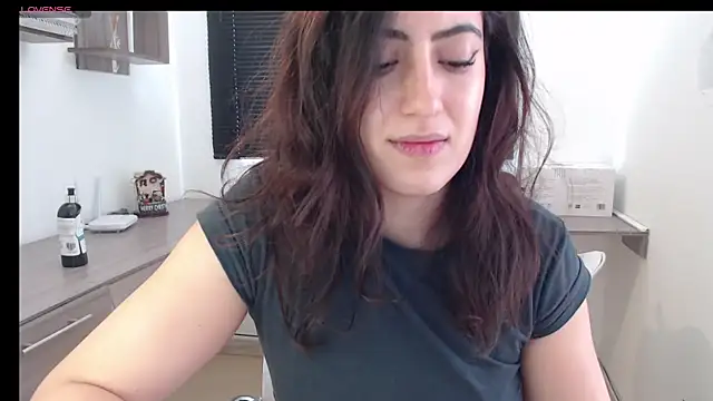 MIYESSI online show from February 2025 06:17:02 PM