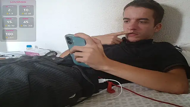 Tombgy07 online show from September 2025 11:00:01 AM