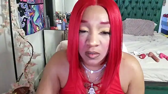 Snapshot of YasmineMinaj chatting on October 2025 07:31:02 AM YasmineMinaj online show from October 2025 07:31:02 AM