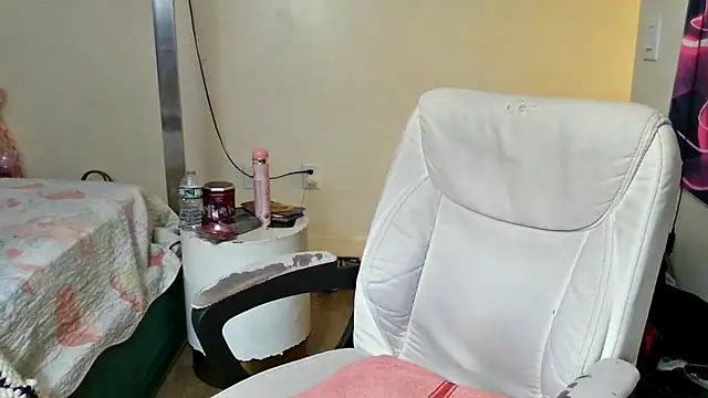 Snapshot of YasmineMinaj chatting on November 2025 02:11:02 AM YasmineMinaj online show from November 2025 02:11:02 AM