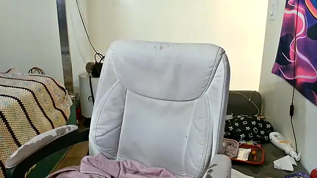 Snapshot of YasmineMinaj chatting on December 2025 11:20:01 PM YasmineMinaj online show from December 2025 11:20:01 PM