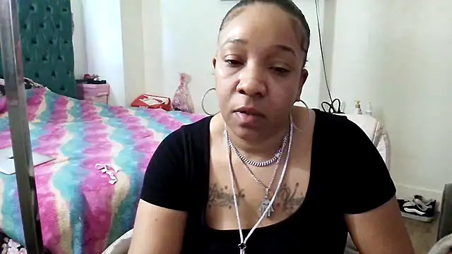 Snapshot of YasmineMinaj chatting on January 2026 06:53:02 PM YasmineMinaj online show from January 2026 06:53:02 PM