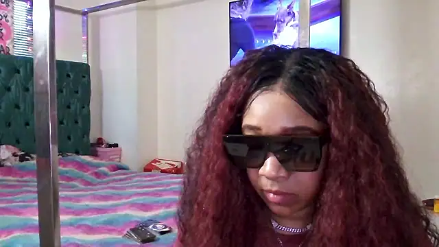 Snapshot of YasmineMinaj chatting on January 2026 08:12:01 PM YasmineMinaj online show from January 2026 08:12:01 PM