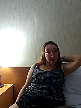 Snapshot of LybovNTV chatting on September 2025 09:27:02 PM LybovNTV online show from September 2025 09:27:02 PM