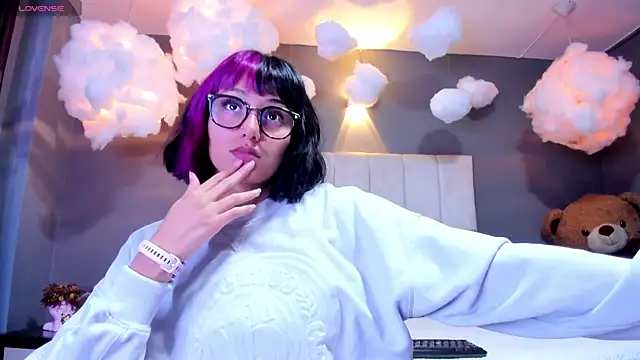 Snapshot of tati_cardenas chatting on March 2025 07:42:02 AM tati cardenas online show from March 2025 07:42:02 AM