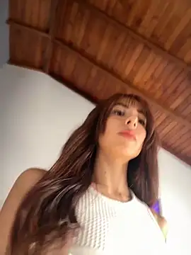 lauravasquez online show from April 2026 03:53:02 PM