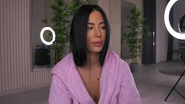 Abbela White online show from February 2025 06:41:01 AM