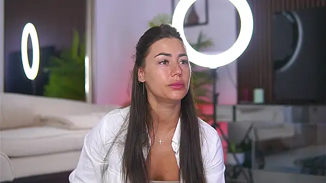 Abbela White online show from June 2026 06:05:02 AM