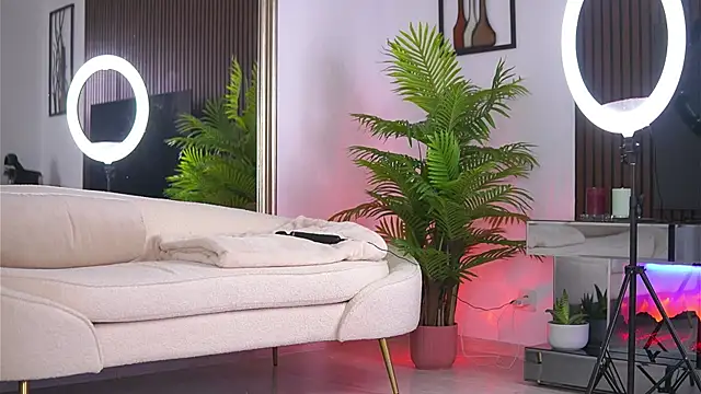 Abbela White online show from June 2026 06:10:02 AM