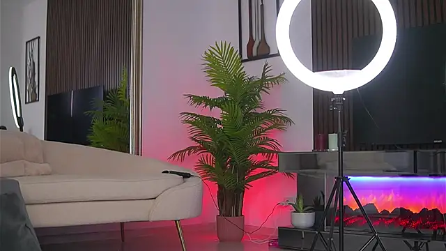 Abbela White online show from July 2026 05:35:01 AM