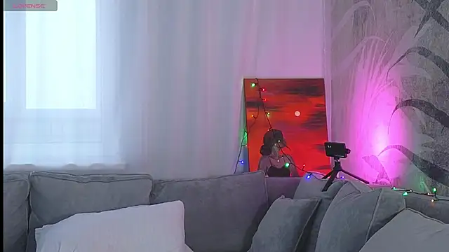 lily  foster online show from December 2024 07:28:01 AM