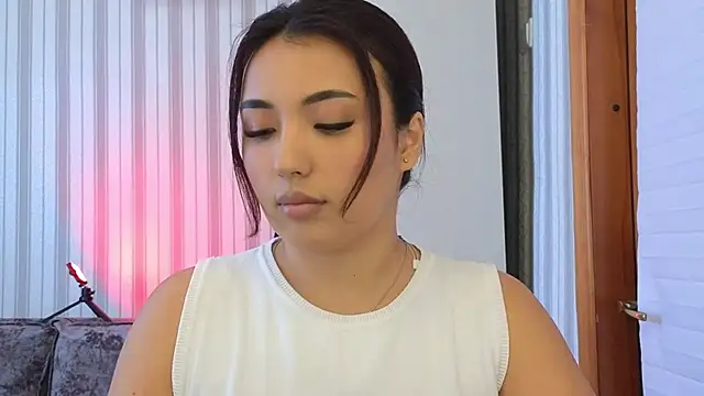 lily  foster online show from September 2025 12:05:02 PM