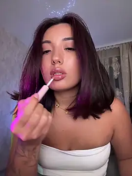 lily  foster online show from May 2026 08:05:02 PM