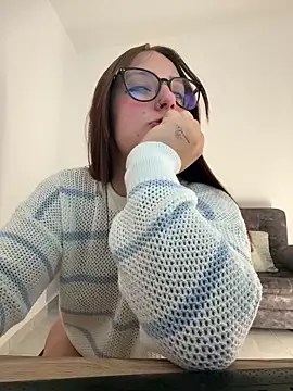 Megan lu2 online show from September 2025 12:27:02 PM