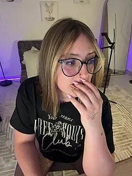 Snapshot of Megan_lu2 chatting on March 2026 06:08:01 AM Megan lu2 online show from March 2026 06:08:01 AM