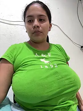 moncerrat luna online show from May 2026 08:39:01 PM