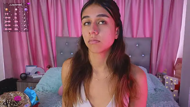 Emiily Scott1 online show from March 2025 02:51:02 PM