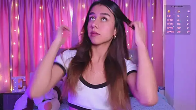 Emiily Scott1 online show from September 2025 08:53:02 PM