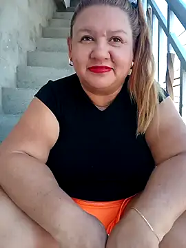 Snapshot of HORNY_MATURE25 chatting on January 2025 03:25:01 PM HORNY MATURE25 online show from January 2025 03:25:01 PM