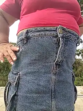 HORNY MATURE25 online show from December 2025 02:22:02 PM