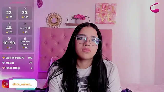 aliice walker  online show from December 2024 06:39:01 PM