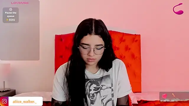 aliice walker  online show from December 2024 04:06:01 PM