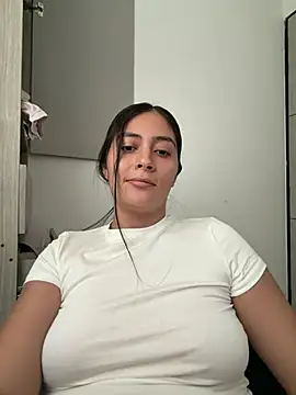 Sophie  Foxxx online show from July 2026 10:24:02 PM