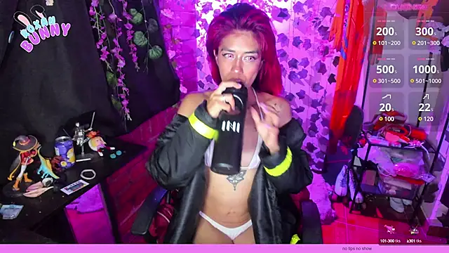 Roxanbunny1 online show from February 2025 11:13:02 PM