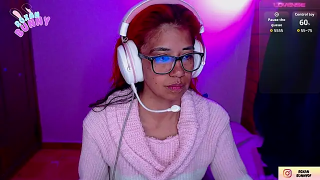 Roxanbunny1 online show from September 2025 05:33:01 AM