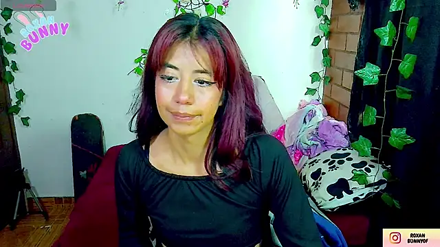 Roxanbunny1 online show from November 2025 06:45:02 PM
