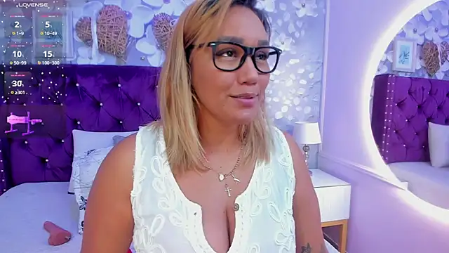 dalila salazar online show from April 2026 03:29:01 AM