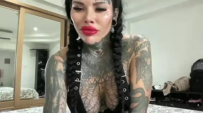 claudiacvc95 online show from January 2025 04:30:02 AM