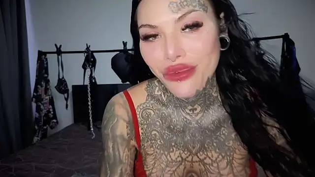 Snapshot of claudiacvc95 chatting on April 2026 07:45:01 AM claudiacvc95 online show from April 2026 07:45:01 AM