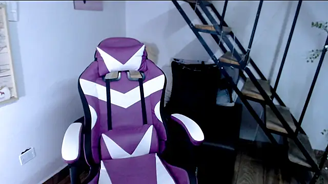 samantha baby  online show from October 2025 06:14:02 PM