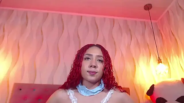 Snapshot of IsabelaLatina chatting on November 2025 03:34:02 PM IsabelaLatina online show from November 2025 03:34:02 PM