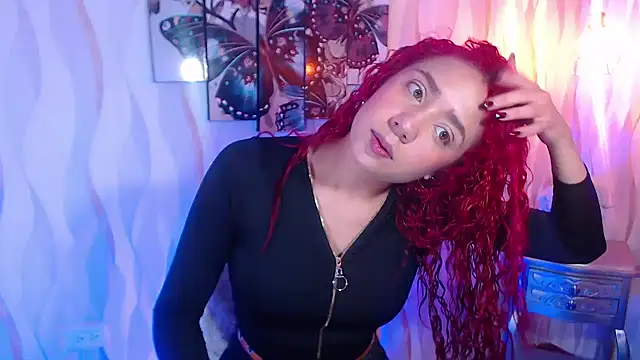 Snapshot of IsabelaLatina chatting on November 2025 02:51:01 PM IsabelaLatina online show from November 2025 02:51:01 PM