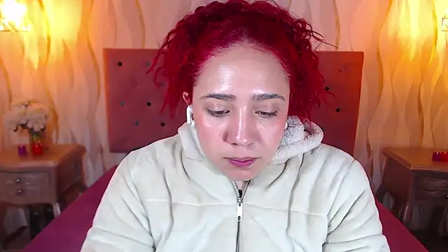 Snapshot of IsabelaLatina chatting on February 2026 04:14:02 PM IsabelaLatina online show from February 2026 04:14:02 PM