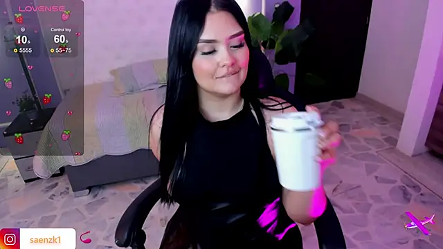 martinasaez online show from April 2026 02:00:02 PM