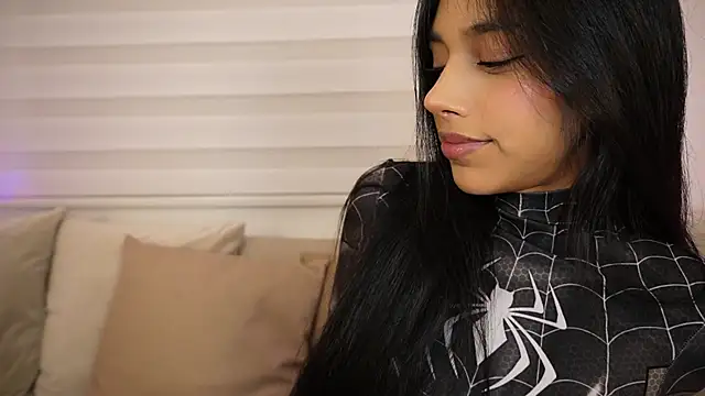 Snapshot of Ariadna5 chatting on December 2024 12:14:02 AM Ariadna5 online show from December 2024 12:14:02 AM