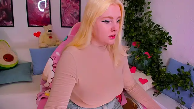 art lovee online show from April 2026 01:43:02 AM