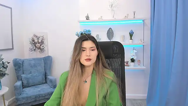 AnneTLi online show from September 2025 03:17:01 AM