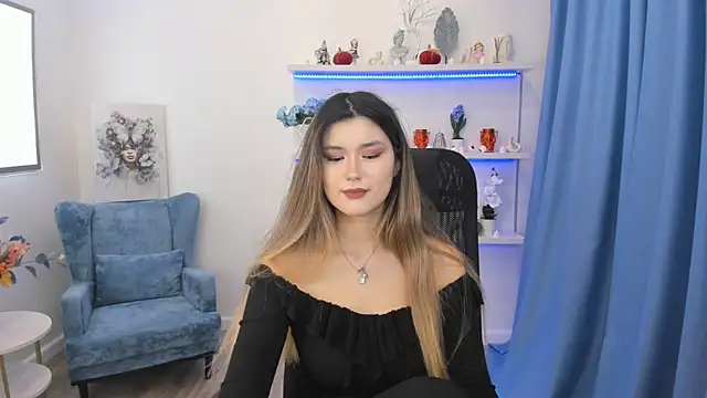 AnneTLi online show from October 2025 03:20:02 AM