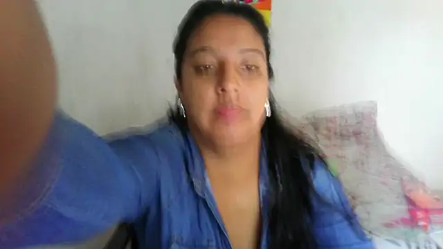 almaswan1 online show from February 2025 02:15:01 PM